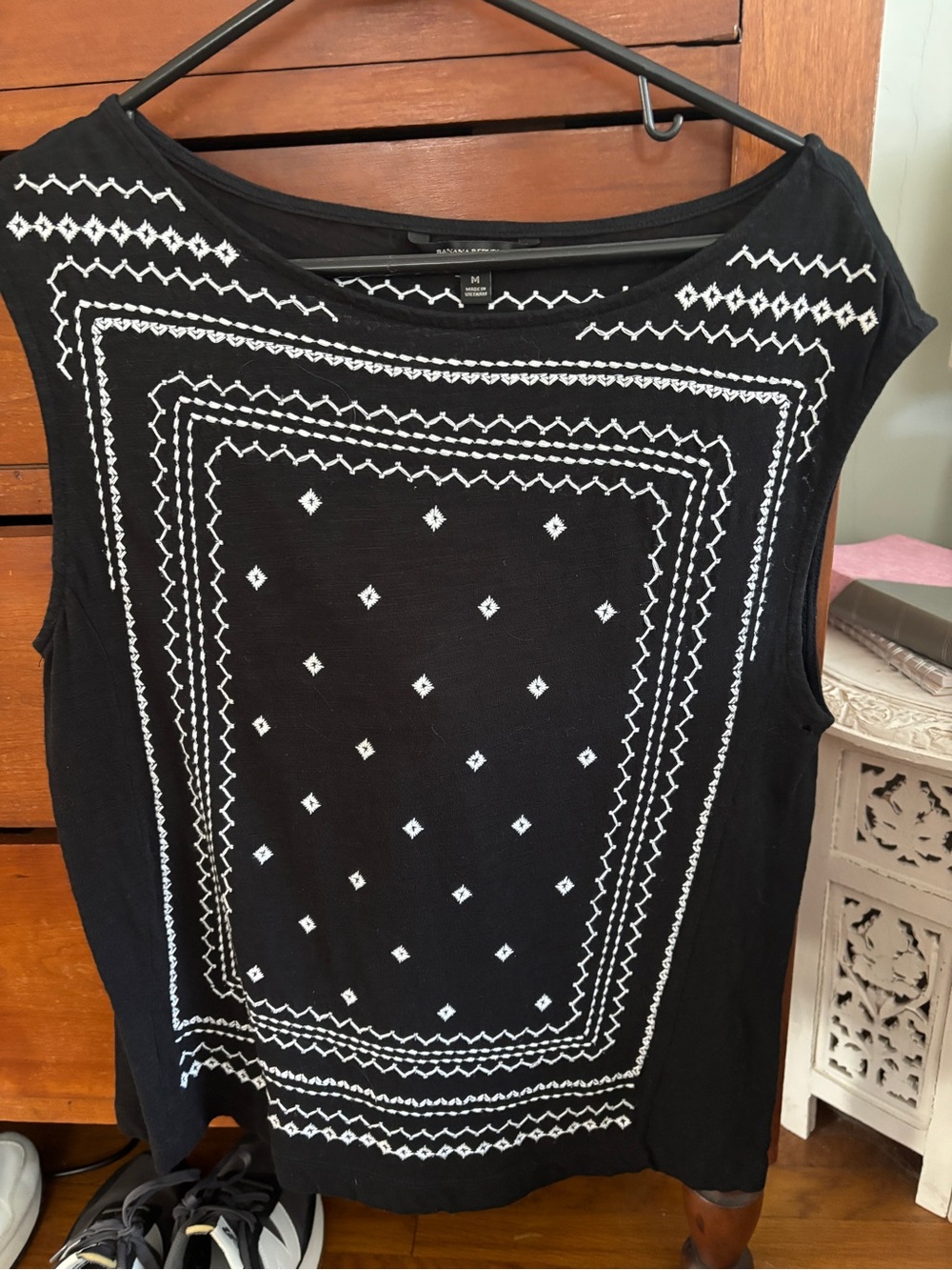 Banana Republic Black Sleeveless Tank with White Embroidered Pattern